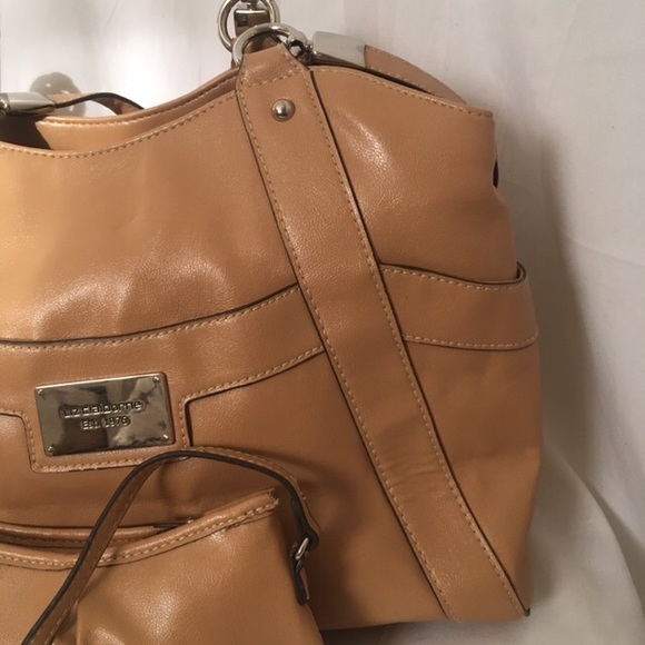 Tan Bags Set - Picture 2 of 8